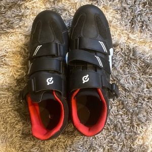 Peloton cycle shoes - size 42, unisex.